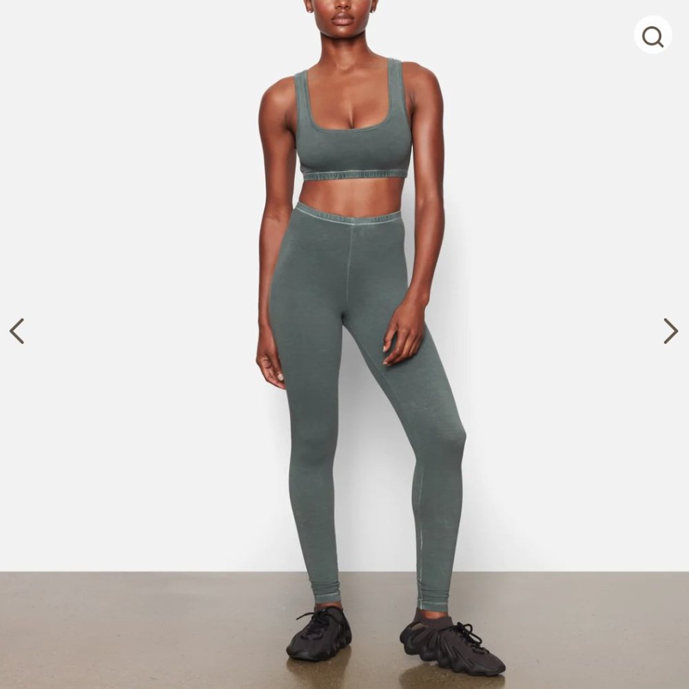 NWT - SKIMS XL Outdoor Basics Wide Neck Bralette in ASH